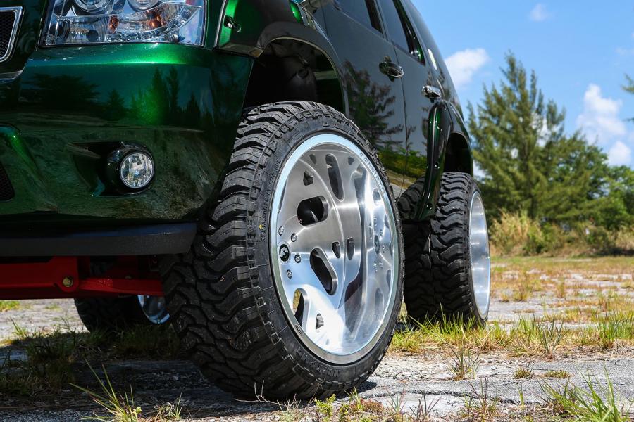  Chevrolet Tahoe on Forgiato Wheels (Indierto-T) 2016 года  (фото 7 из 12)